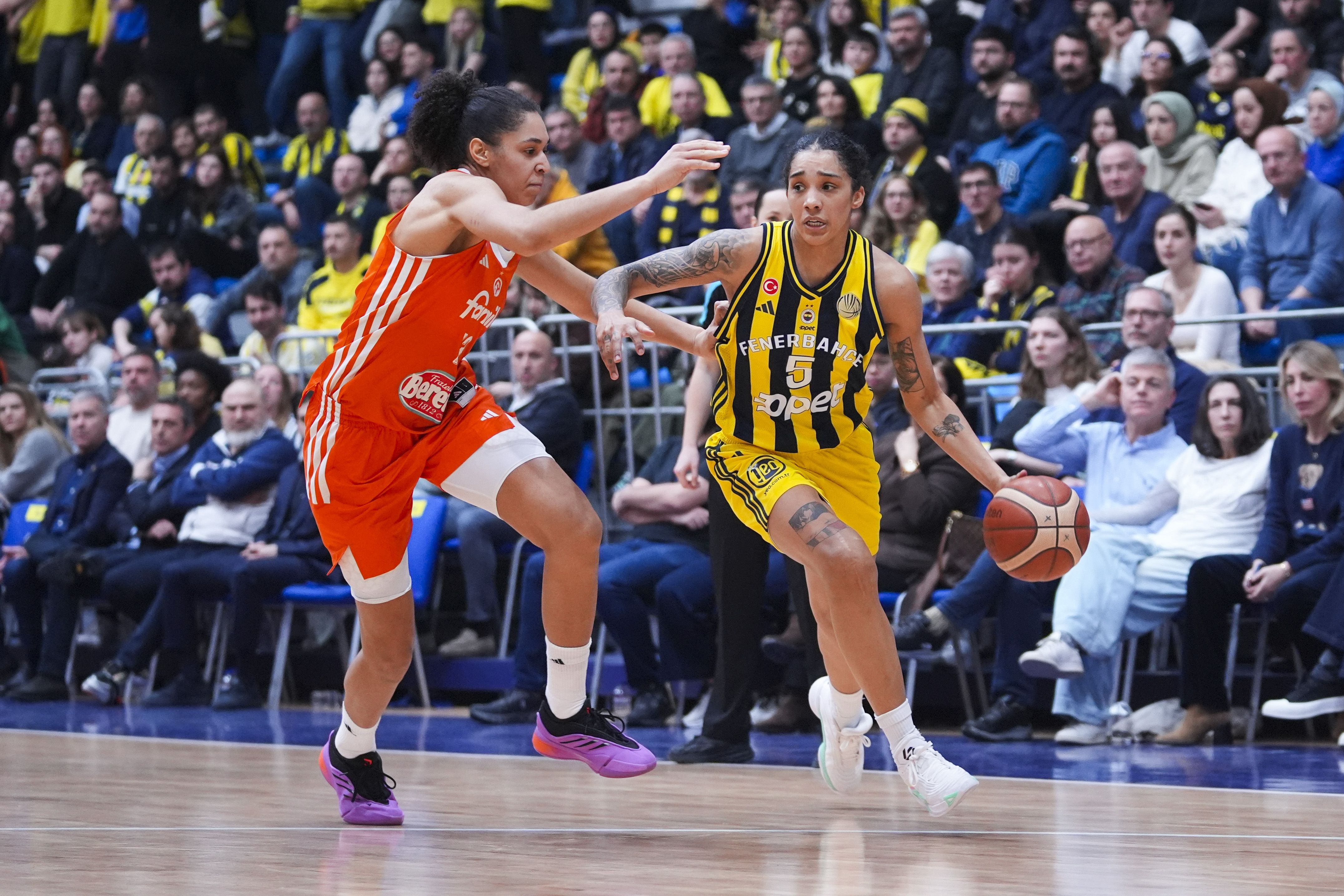 Fenerbahce Opet v Beretta Famila - EuroLeague Women basketball